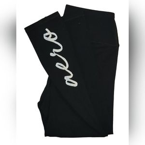 Aero highrise capri leggings